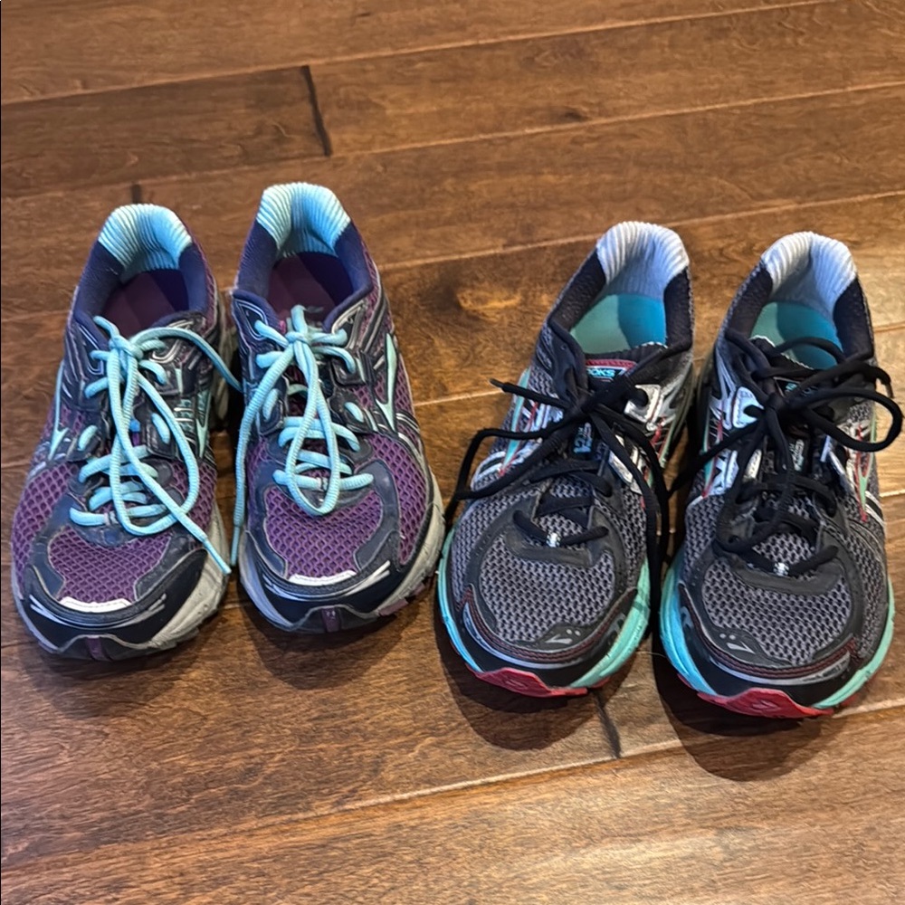 Brooks Athletic Shoes Purple Black Mesh Uppers